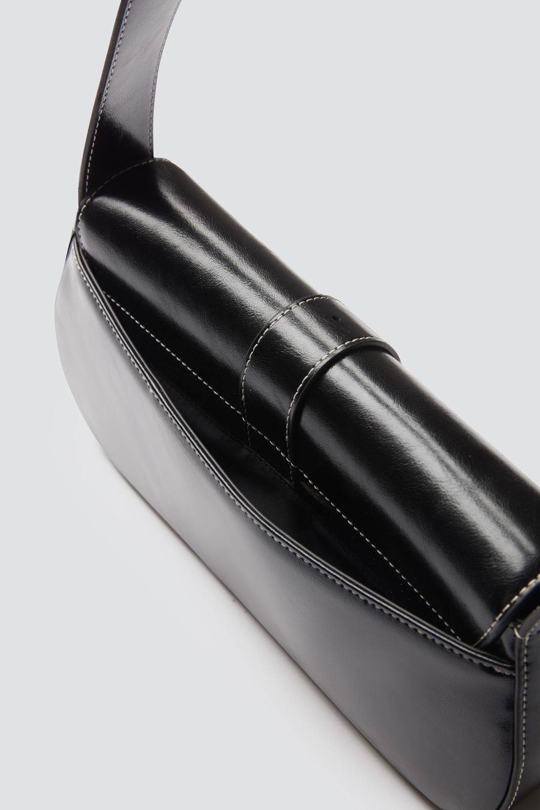 Yvon Shoulder Bag