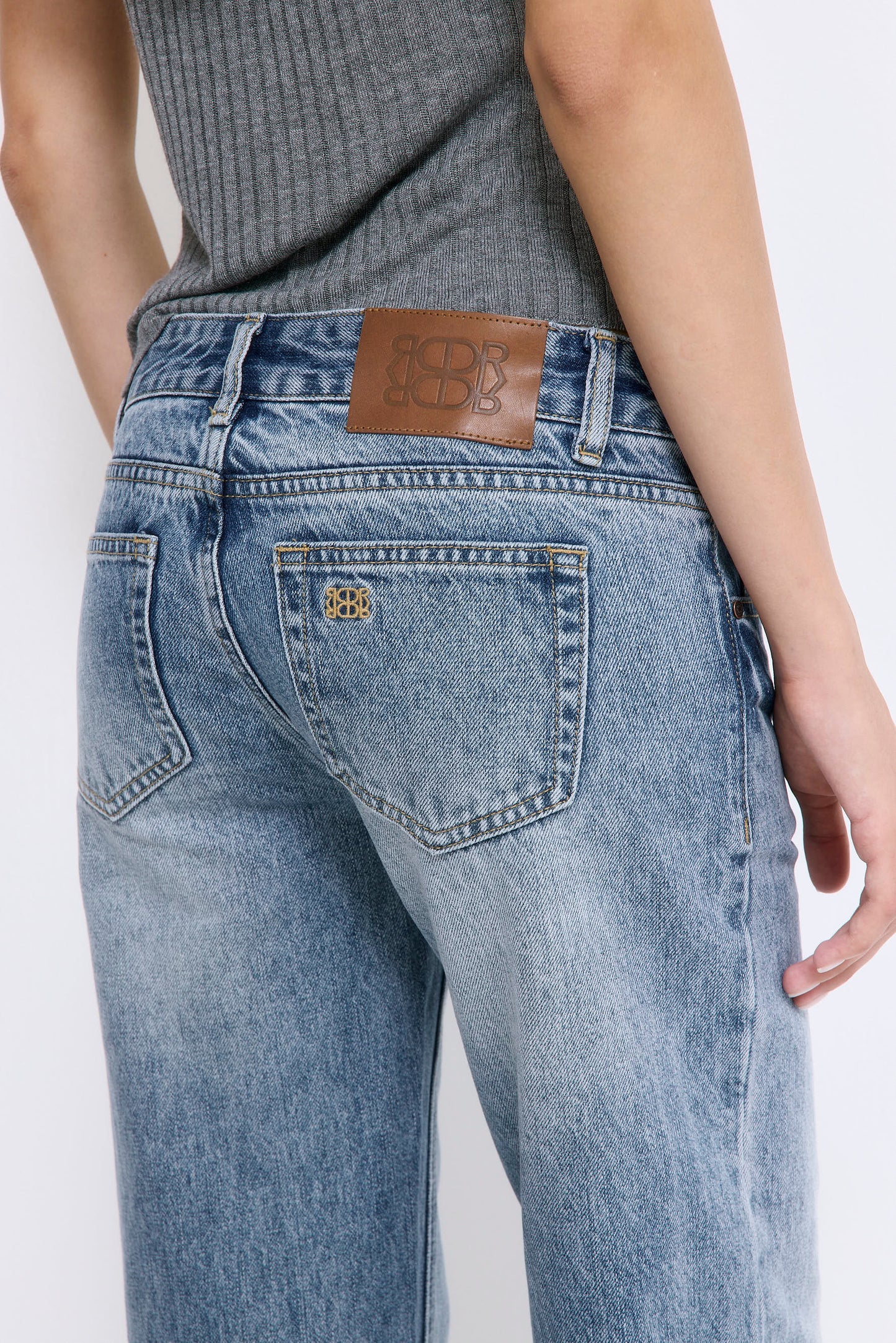 No.15| Low Rise Straight Denim