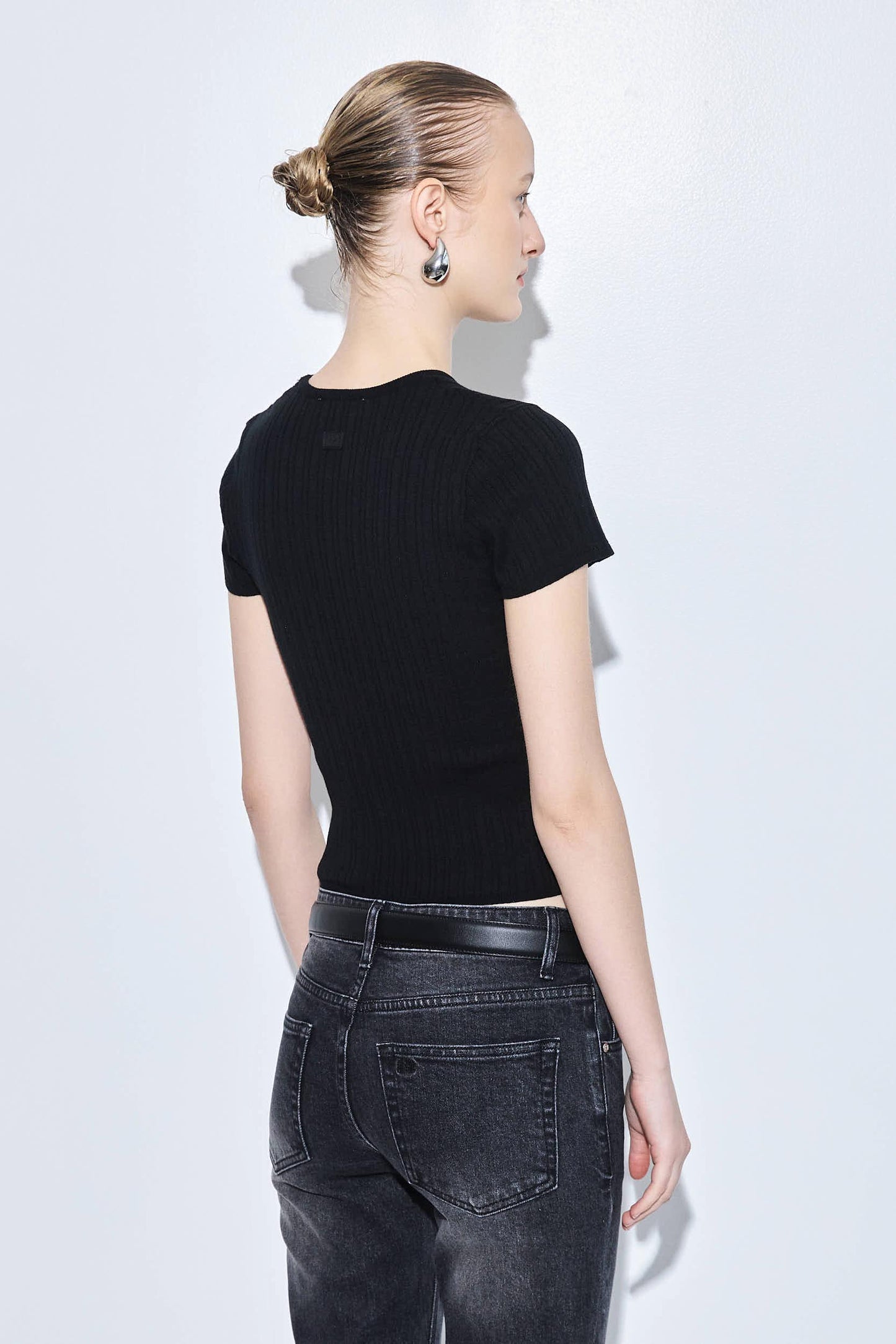Ribbed Crew Neck Tee