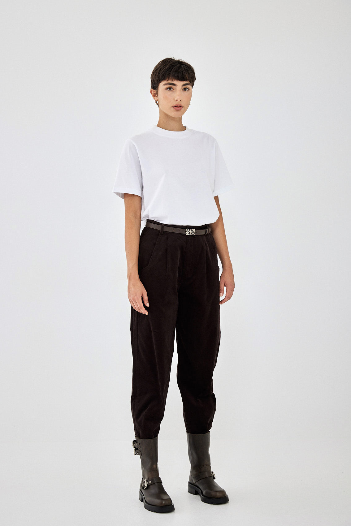 Corduroy Tapered Pants - Dé Rococo