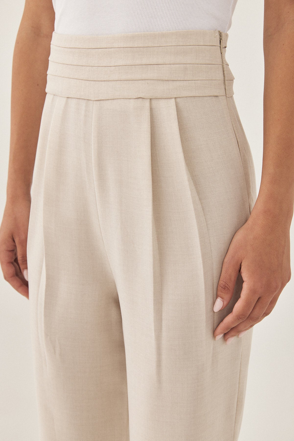 High Waisted Pleated Trousers - Dé Rococo