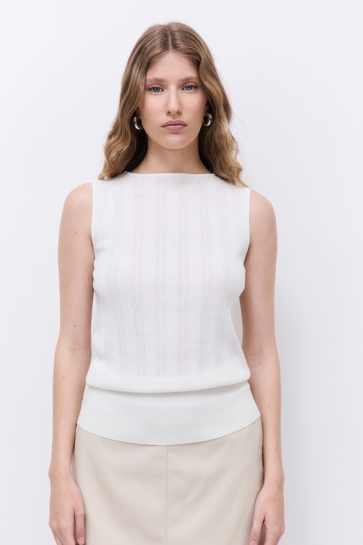 Ribbed Boat Neck Vest