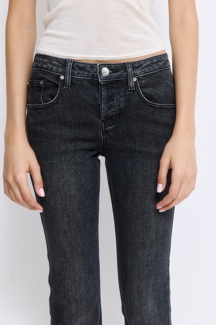 No.18| Mid Rise Fitted Denim