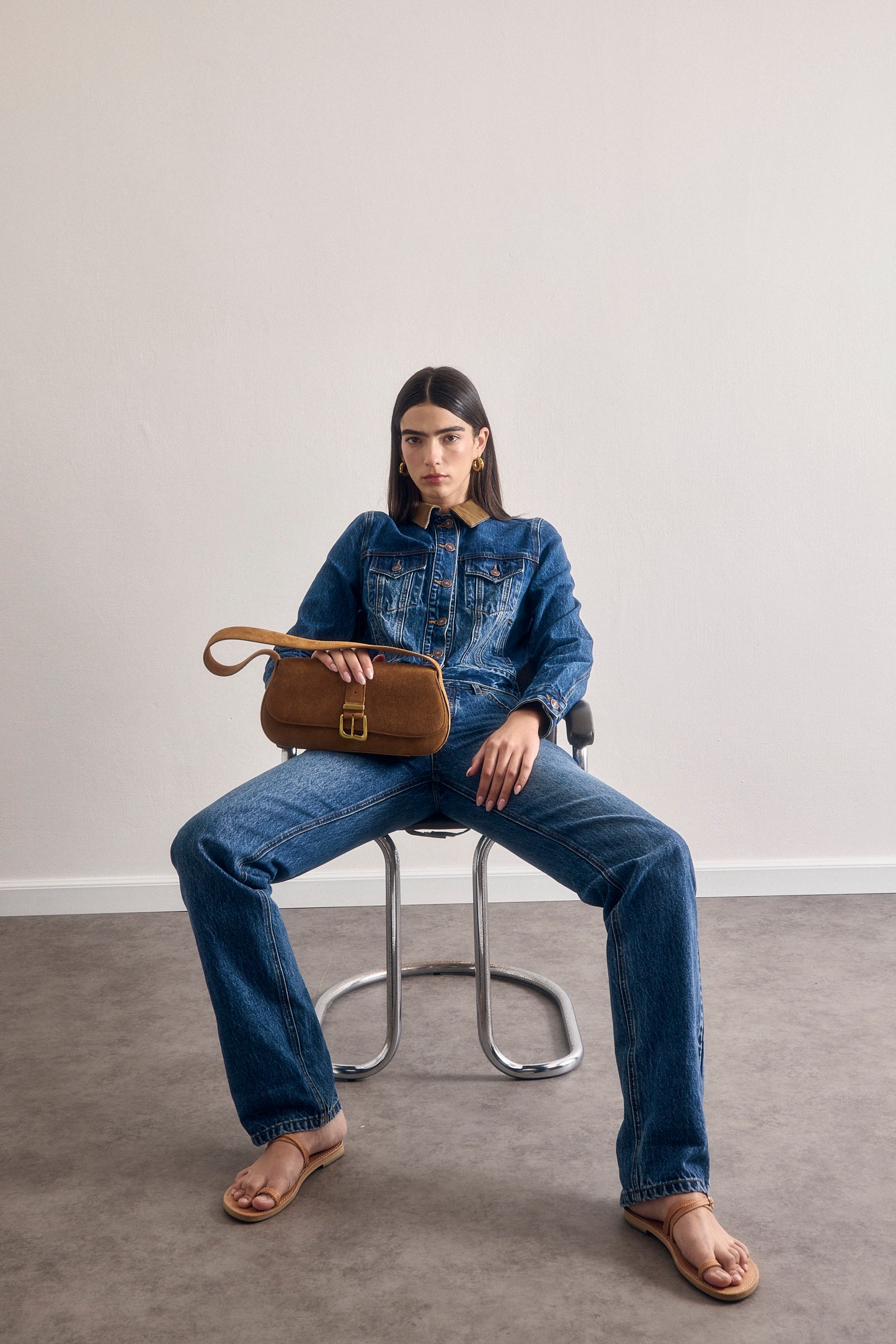 Contrasting Fitted Denim Jacket