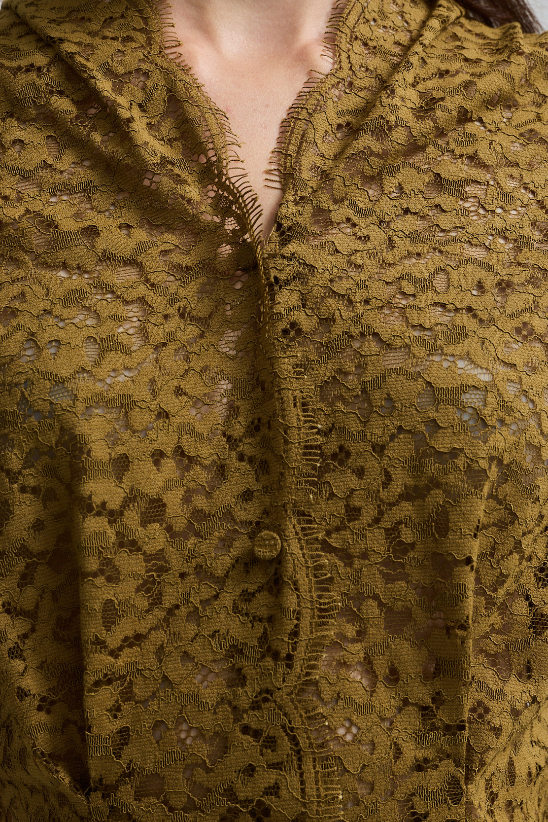 Cupped Sleeve Lace Top