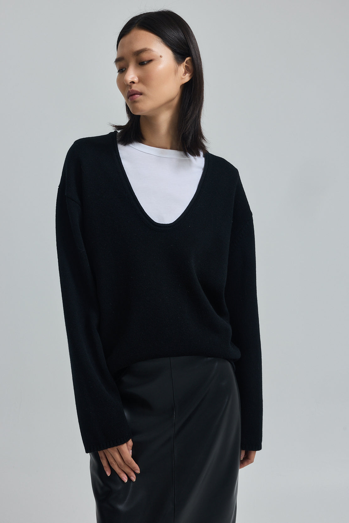 Boxy Wool Deep Scoop