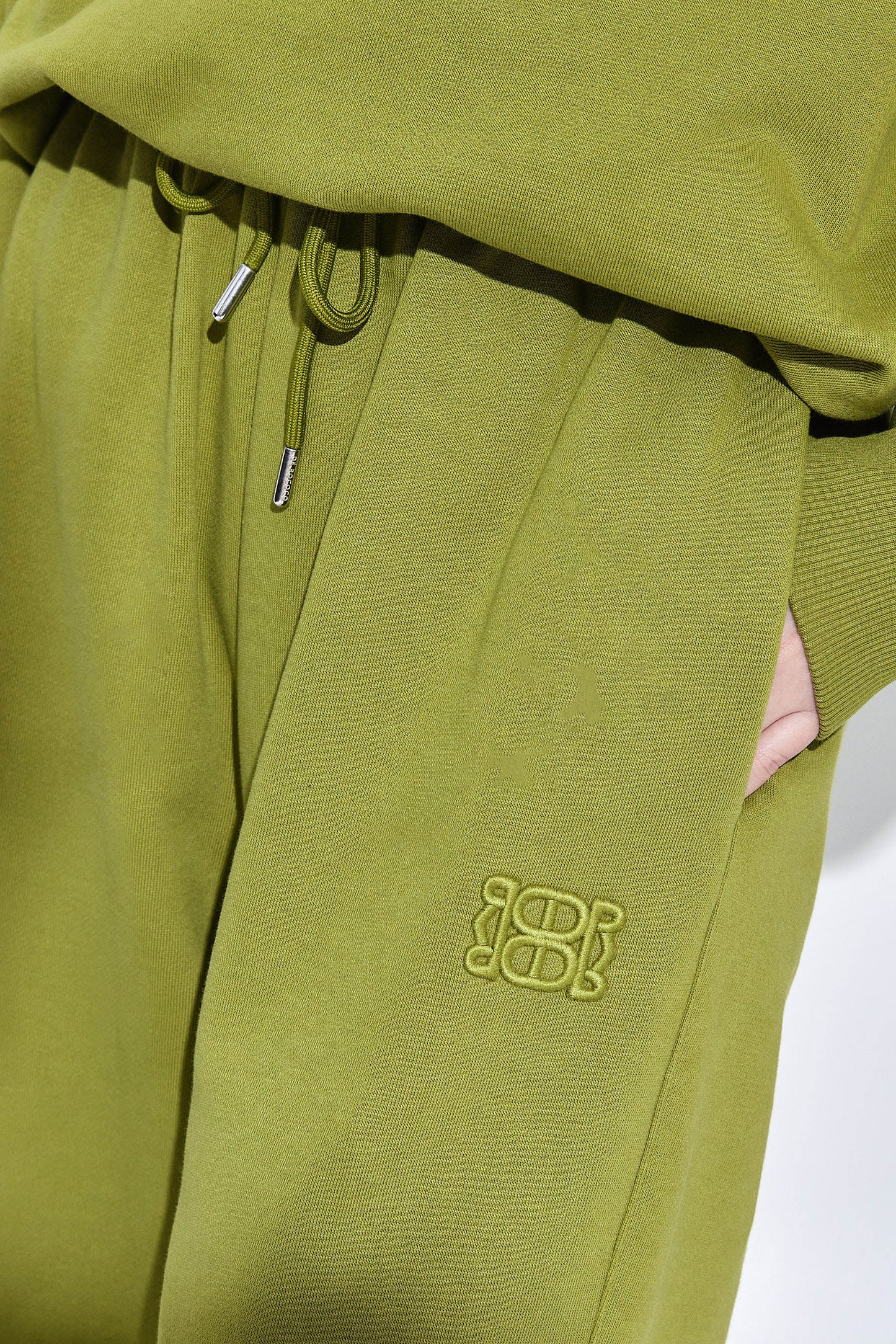 Embroidered Fleece Jogger - Dé Rococo