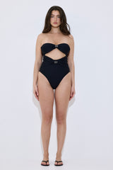 Calliphaea One Piece