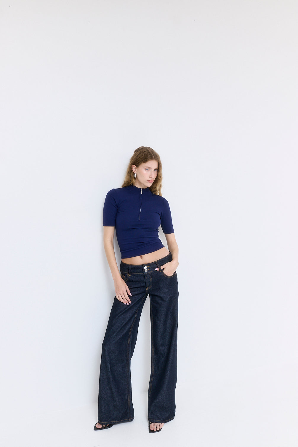 Mid Sleeved Zipper Knit