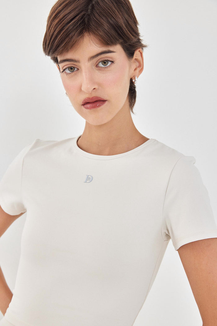 Dé Short Sleeved Cropped Top