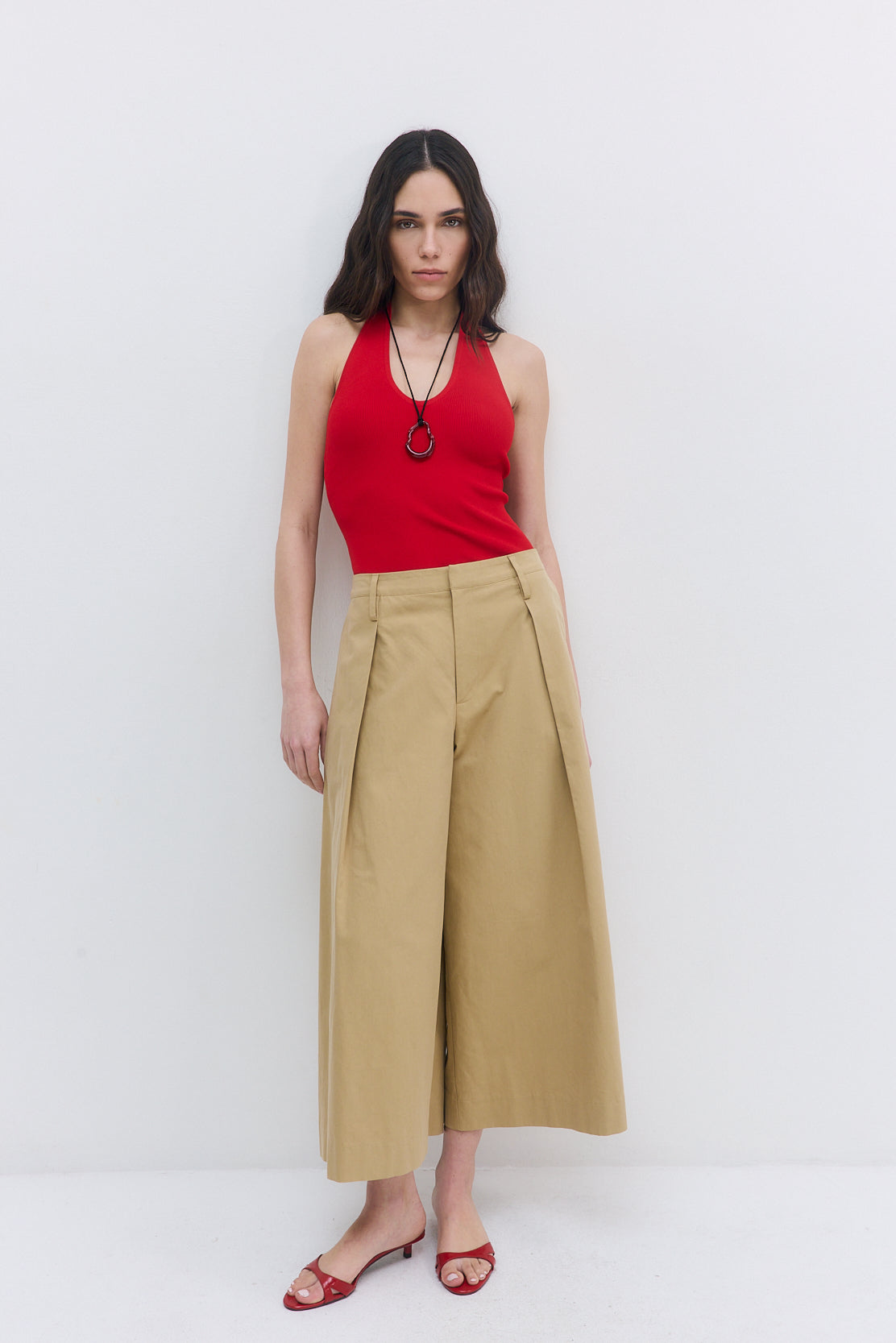 Tight Ribbed Halter Neck - Dé Rococo