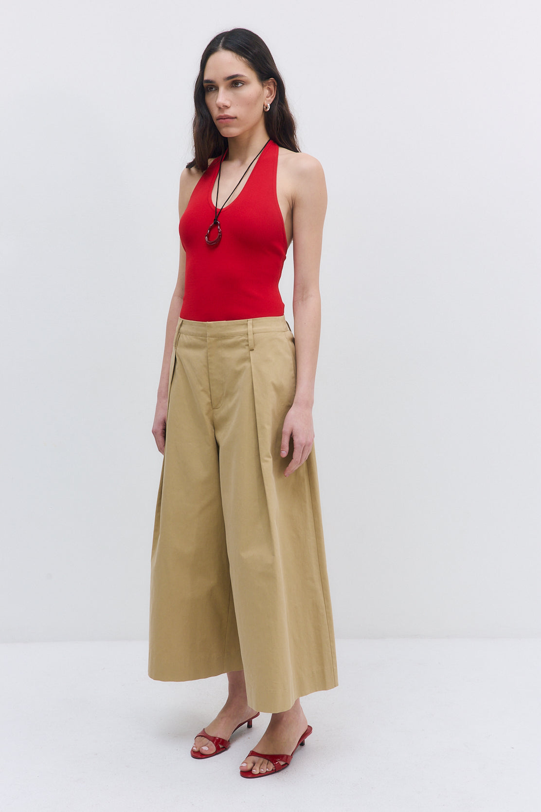 Tight Ribbed Halter Neck - Dé Rococo