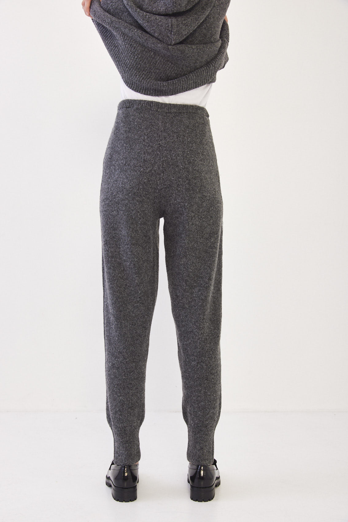 Thick Knitted Jogger - Dé Rococo