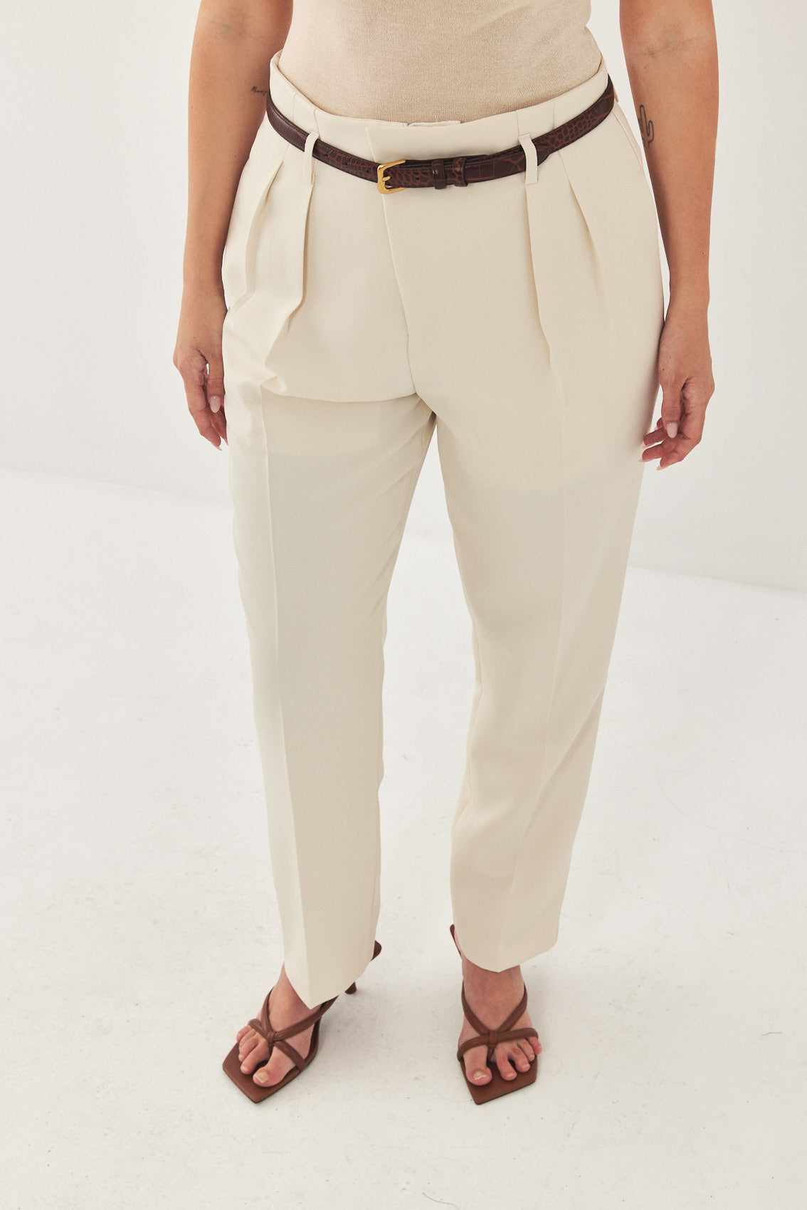 Tapered Pleat Daddy Pants - Dé Rococo