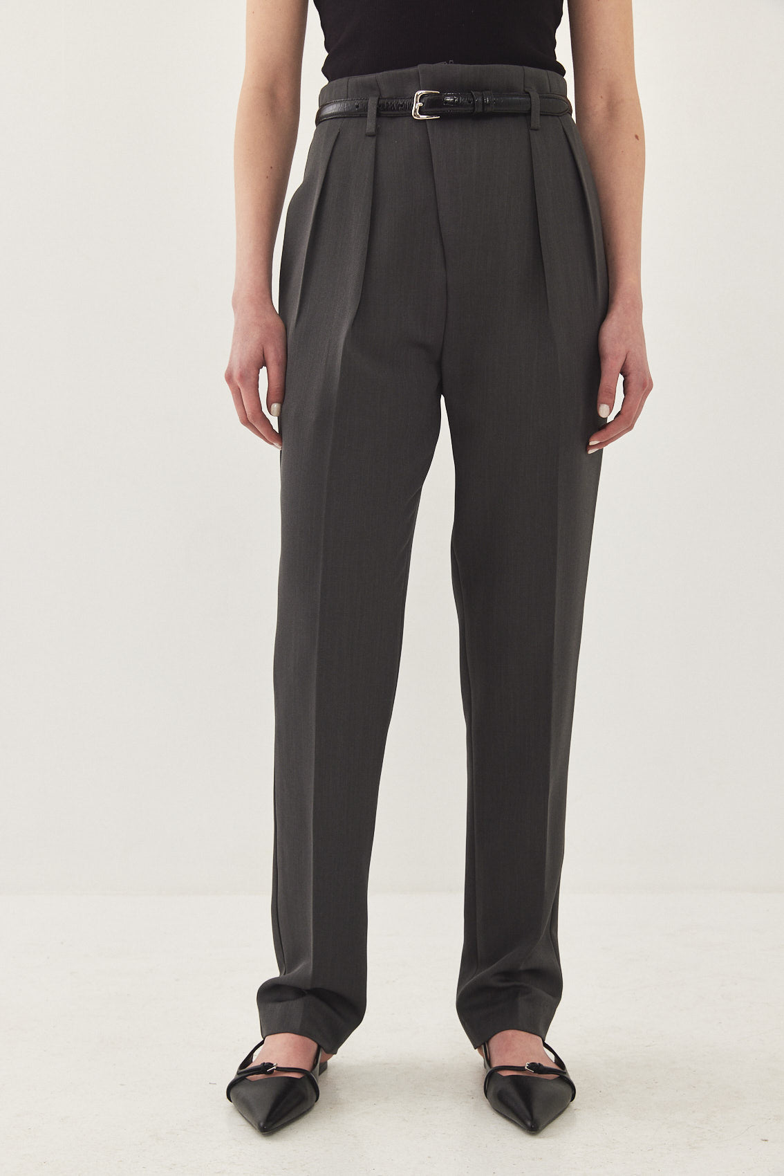 Tapered Pleat Daddy Pants - Dé Rococo
