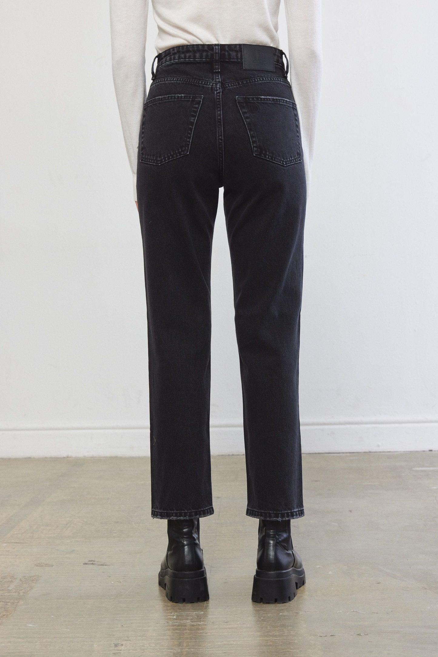No.5| High Waist Straight Cropped Denim